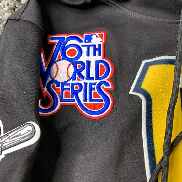 Men's Pittsburgh Pirates Pro Standard Black Championship Pullover Hoodie - Picture 11 of 16